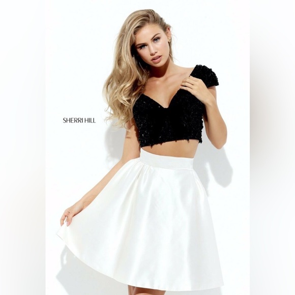 🌟7x Host Pick🌟Sherri Hill Two Piece Homecoming Dress - Picture 1 of 12